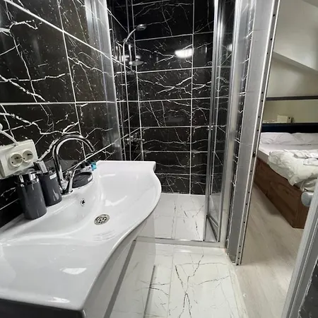 Near Hotel Provincia di Istanbul