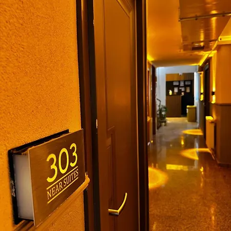 Hotel Near Suites 3*